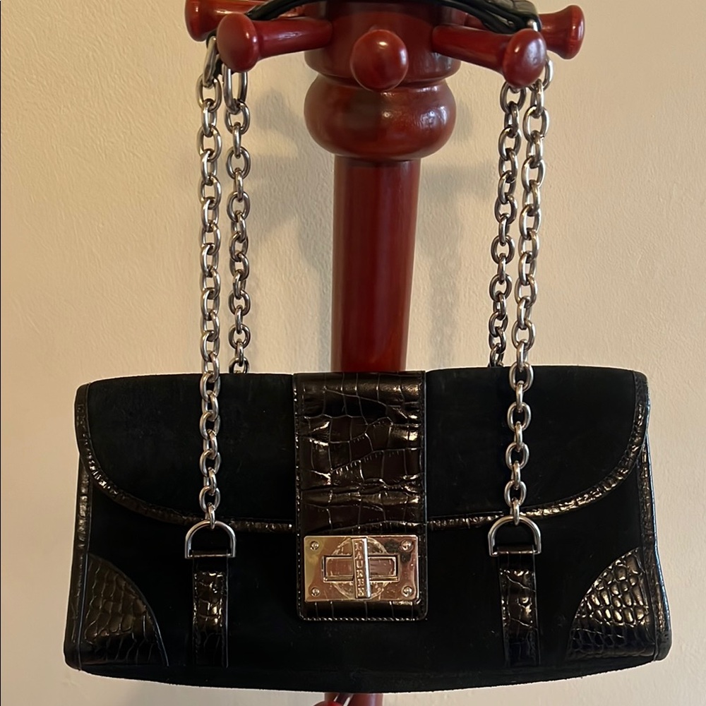 Elegant Black Croc-Embossed Chain Shoulder Bag